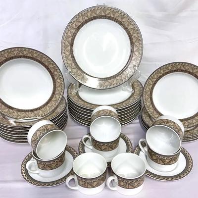 31-pc Set of Studio Nova Courtyard Dinnerware
