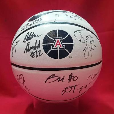 Autographed Nike Basketball – Arizona Wildcats Team Signed
