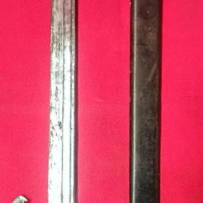Original WWII Japanese Type 30 Bayonet with Curved Quillon & Scabbard
