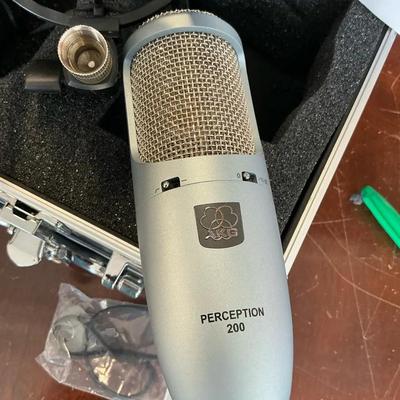 AKG Perception 200 Microphone