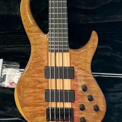 Bass Guitar Harley Benton BZ-4000 II NT Model With Lockable Hardshell Case