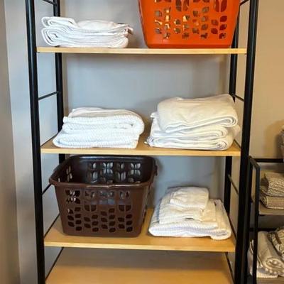 Storage shelf and cotton bath towels