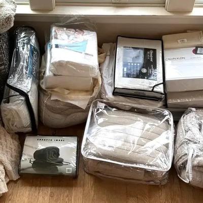 King and queen bedding