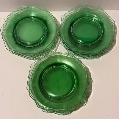 18 vintage green glass plates