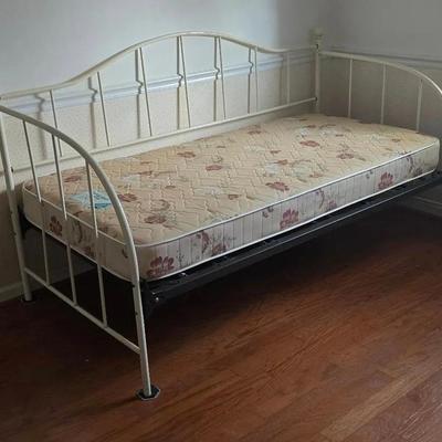 White Metal Daybed With Jamison Posture Brace Majestic Mattress 