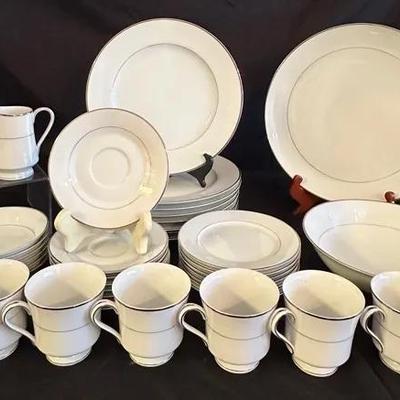 International Fine China Dinnerware- Wedding Ring