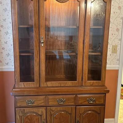 Broyhill Lighted China Cabinet
