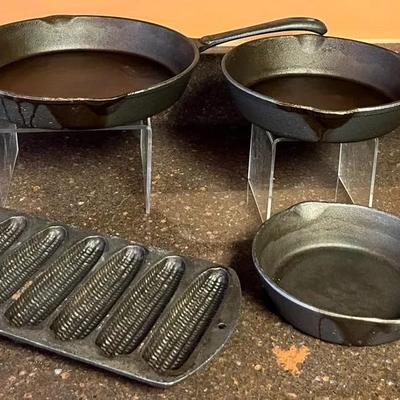 Set Of 3 Unbranded Cast Iron Skillets And Corn Bread Pan 