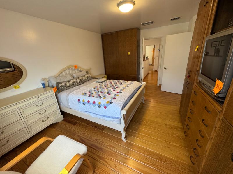 Sale Photo Thumbnail #5