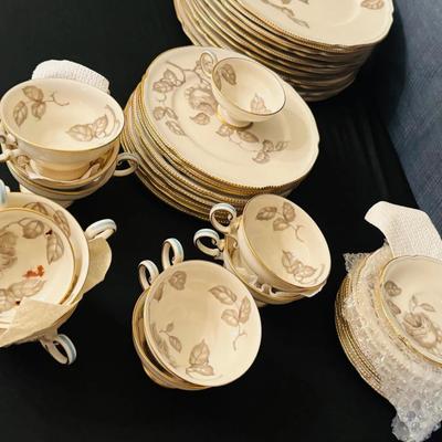 Castleton Gloria China Set Roses Gold Trim USA 1941-1972 Vintage