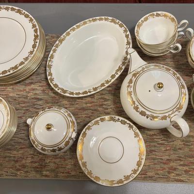 Vintage Wedgwood Whitehall White W4001 Bone China 1958 Pattern, Service for 8