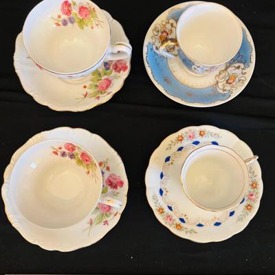 Vintage Occupied Japan Teacups Saucers Set Hand Painted Floral Gold Gilt 1945-1952 Collectible