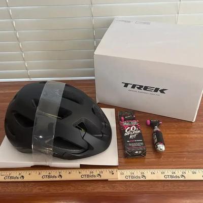 NEW! Trek Biking Bike Helmet In Original Packaging  - M/L, Includes 2 CO2 Inflator Kits