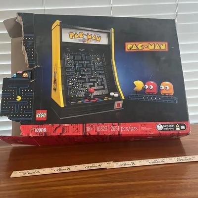 Lego ICONS - PAC MAN Arcade Playset #10323 - 1980s Flashback, Missing Bag #1, Stickers & Instruction