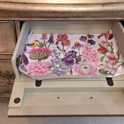 Sale Photo Thumbnail #246: Hooker Furniture Dresser with Mirror
