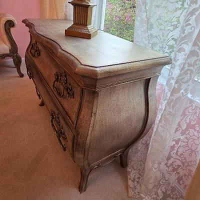 Sale Photo Thumbnail #267: Hooker Furniture Bombe Chest
