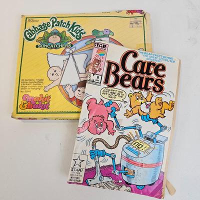 Lot #25 - Vintage Cabbage Patch Kids Suncatchers Kit Makit Bakit + Care Bears Comic Book