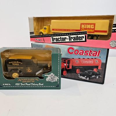 Lot #18 - Vintage Ertl Die-Cast Collectible Toy Vehicles.