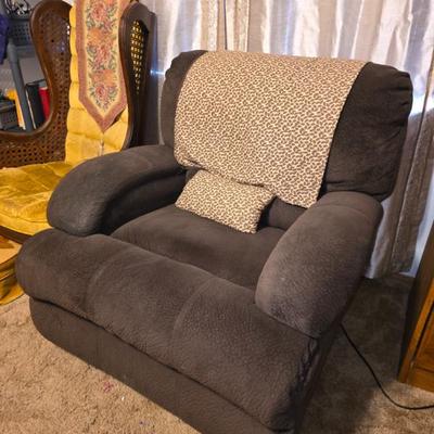 Sale Photo Thumbnail #2