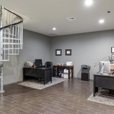 Sale Photo Thumbnail #35