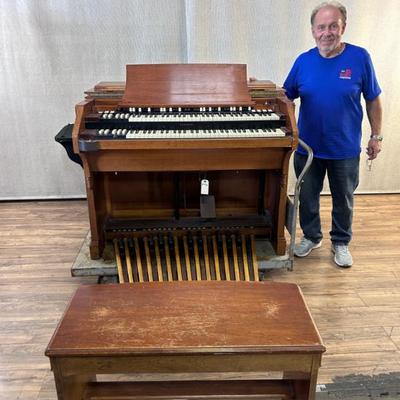 Sale Photo Thumbnail #585