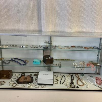 Sale Photo Thumbnail #507