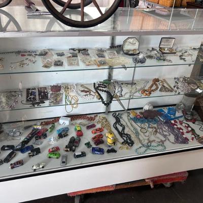 Sale Photo Thumbnail #352