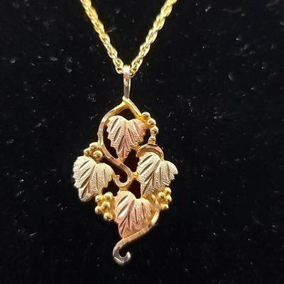 12K And 10K Mount Rushmore Gold Pendant With Gold Filled Chain