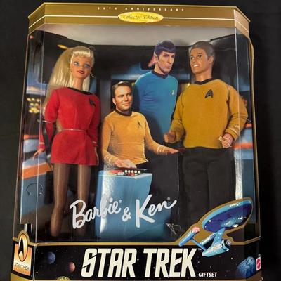217: 30th Anniversary Barbie And Ken Star Trek Gift Set New In Box 