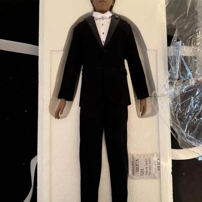 275: Danbury Mint Barack Obama Inaugural Doll 