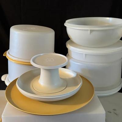 Lot 683:  Nice TUPPERWARE Lot