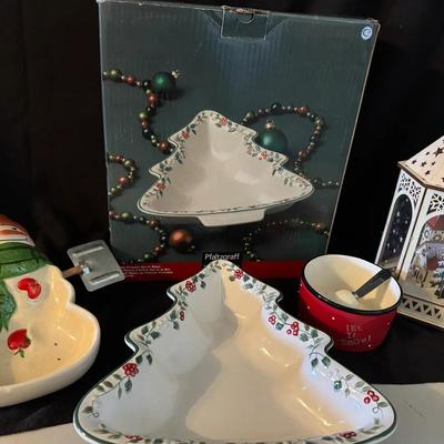 Lot 680:  Pfaltzgraff 11” Tree Shaped Bowl