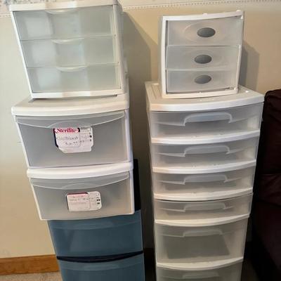 Lot 669:  Five Pieces Of Sterilite Storage Drawers