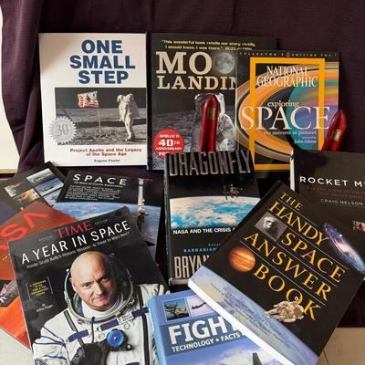 Lot 187: Space And NASA 