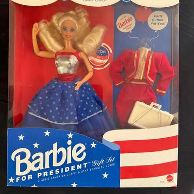 407: 1991 Barbie For President Gift Set New In Box