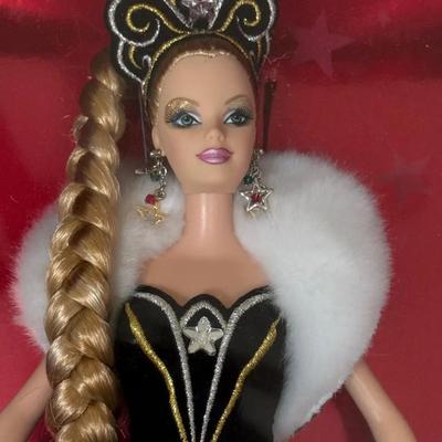 Lot 115:  2006 Holiday Barbie