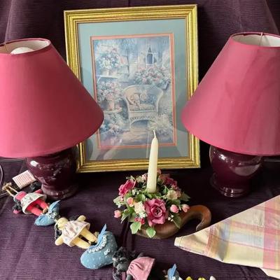 Lot 169:  Home Decor 