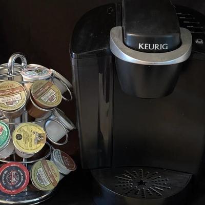 Lot 684:  Keurig Single-Serve Coffee Maker with K-Cup Carousel & Assorted Pods