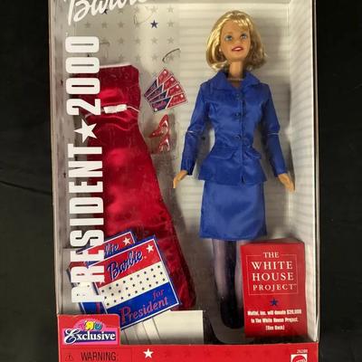 457: 1999 Barbie President*2000 New In Box