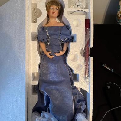279: Princess Diana Queen Of Hearts ( First Memorial Doll Issued)
