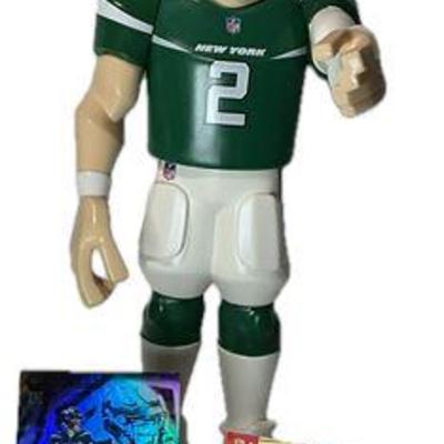 Zach Wilson NFL Quarterback Collectible Bundle – 12” Figure & Rookie Cards