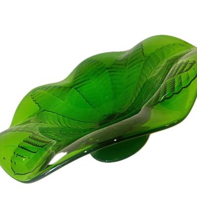 Vintage Green Glass Pedestal Bowl with Leaf & Fern Pattern – Mid-Century