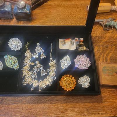 Sale Photo Thumbnail #46