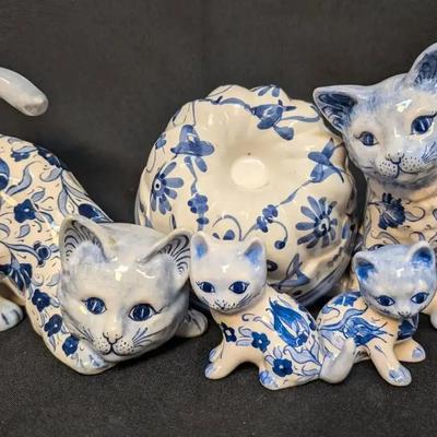 Blue and White Kittens Ceramic