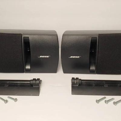 Bose 161 Bookshelf Speakers with Wall Mount Brackets