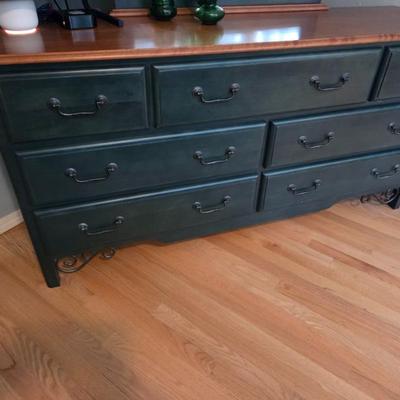 Sale Photo Thumbnail #44