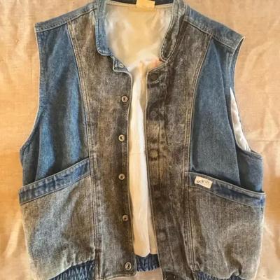 Vintage Men’s Guess Denim Vest (M)