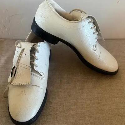 Vintage Women’s Golf Shoes (11)
