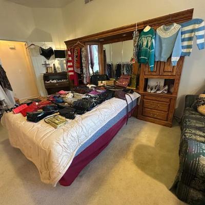 Sale Photo Thumbnail #258