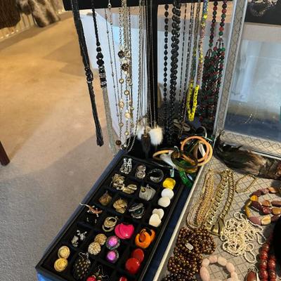 Sale Photo Thumbnail #193